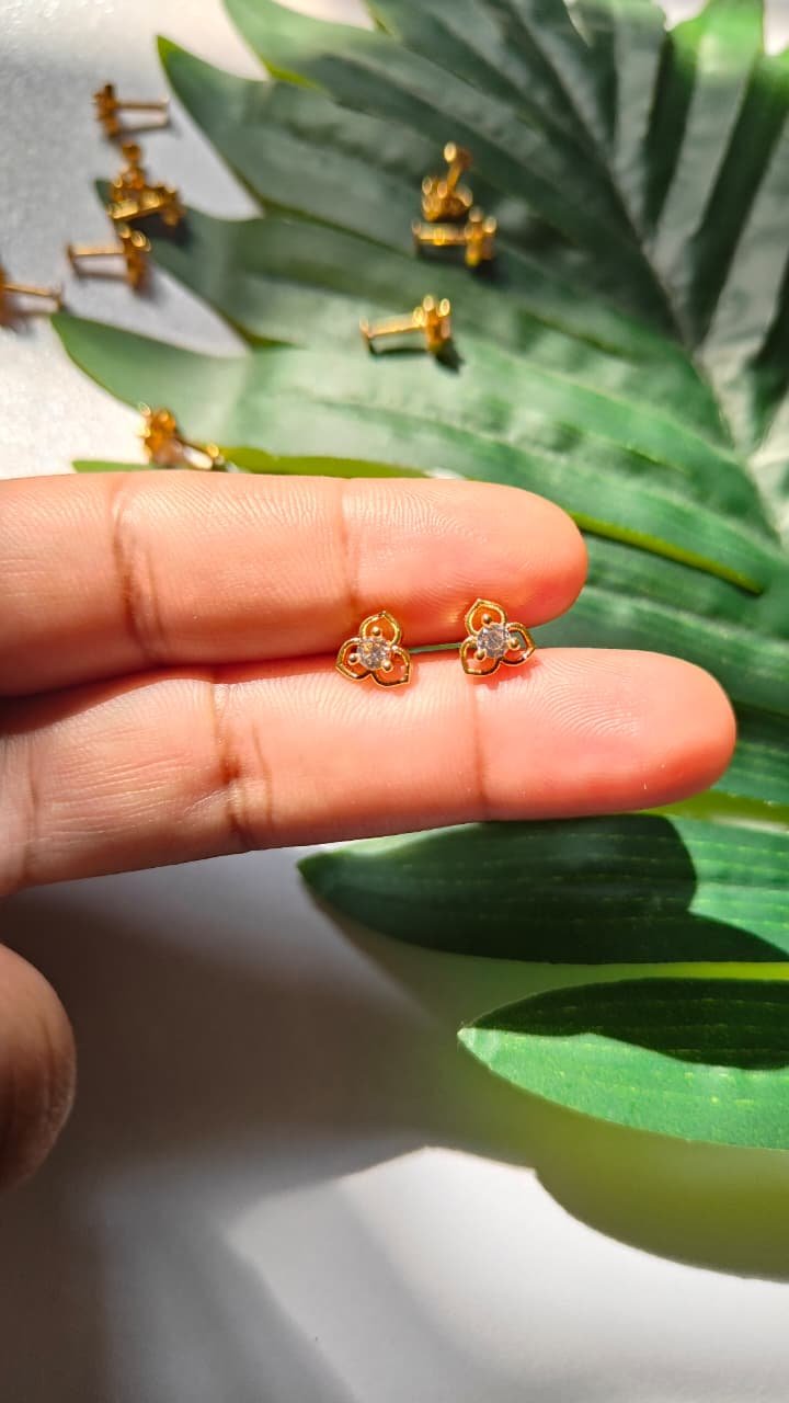 Stone Flower Earstud