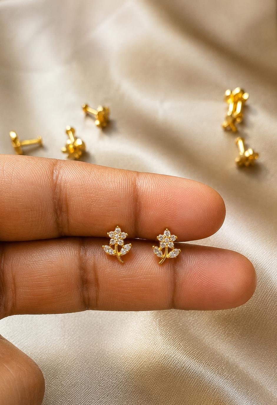 Tiny Plant Earstud