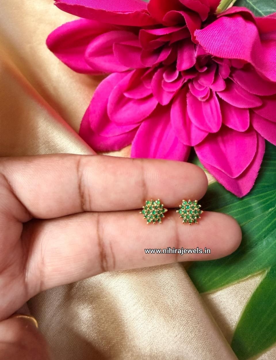 Tharaka Green Earring (7.5 mm)