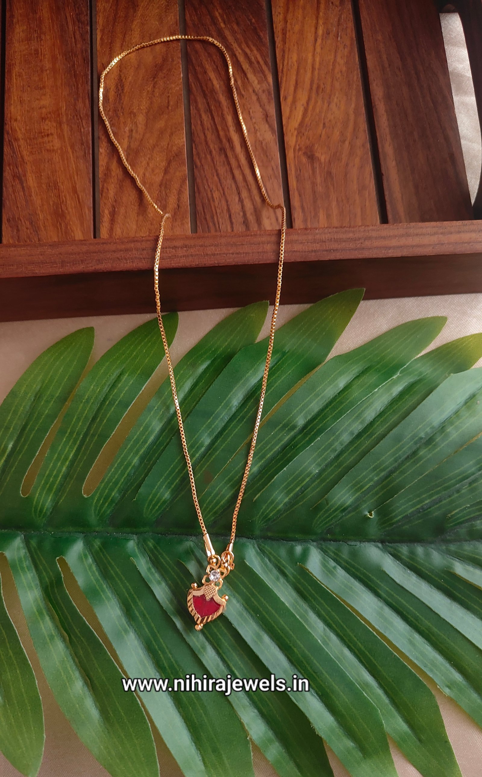 Palakka Pendent Chain RED