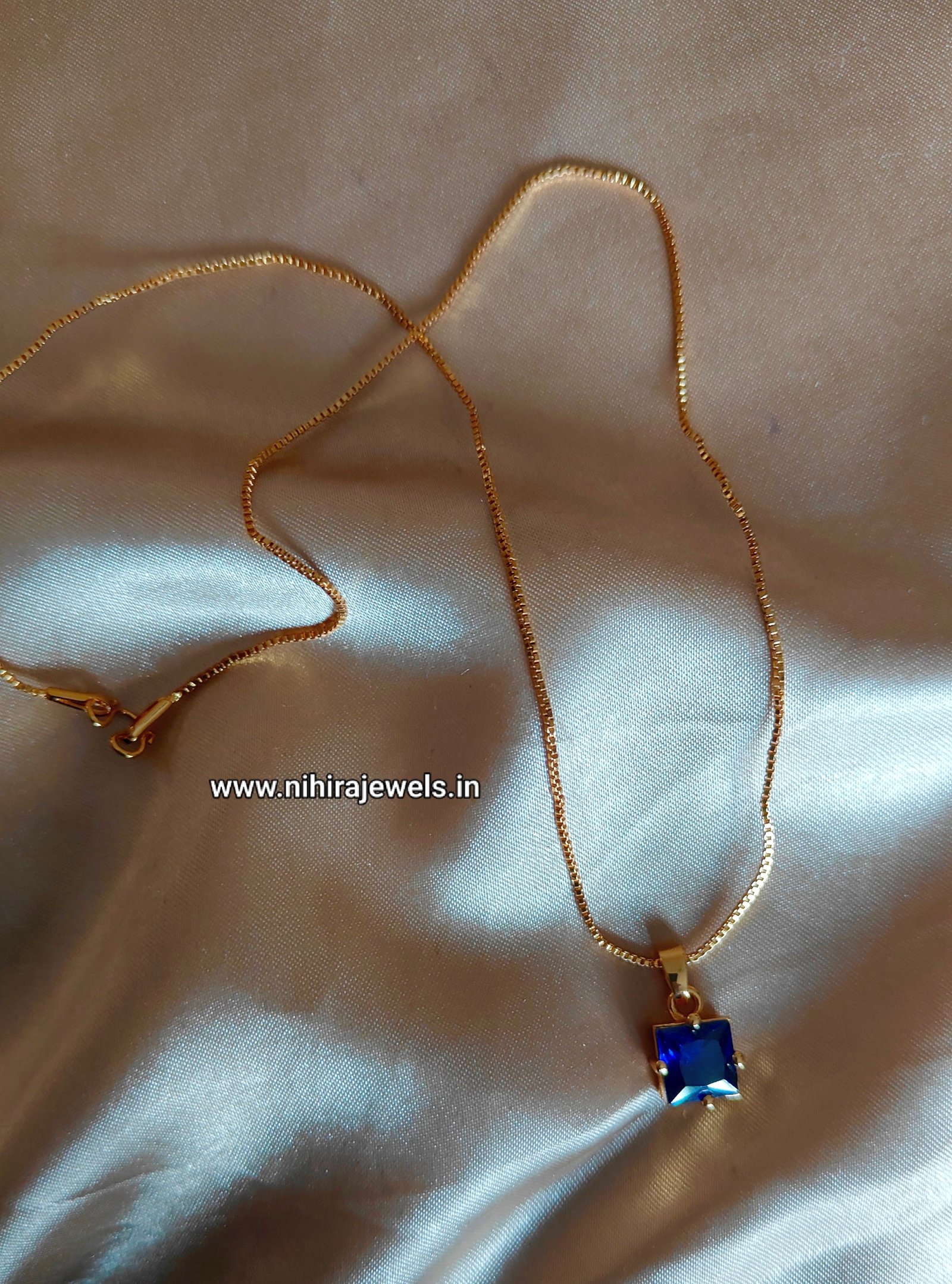 Blur Sapphire Pendant with Chain