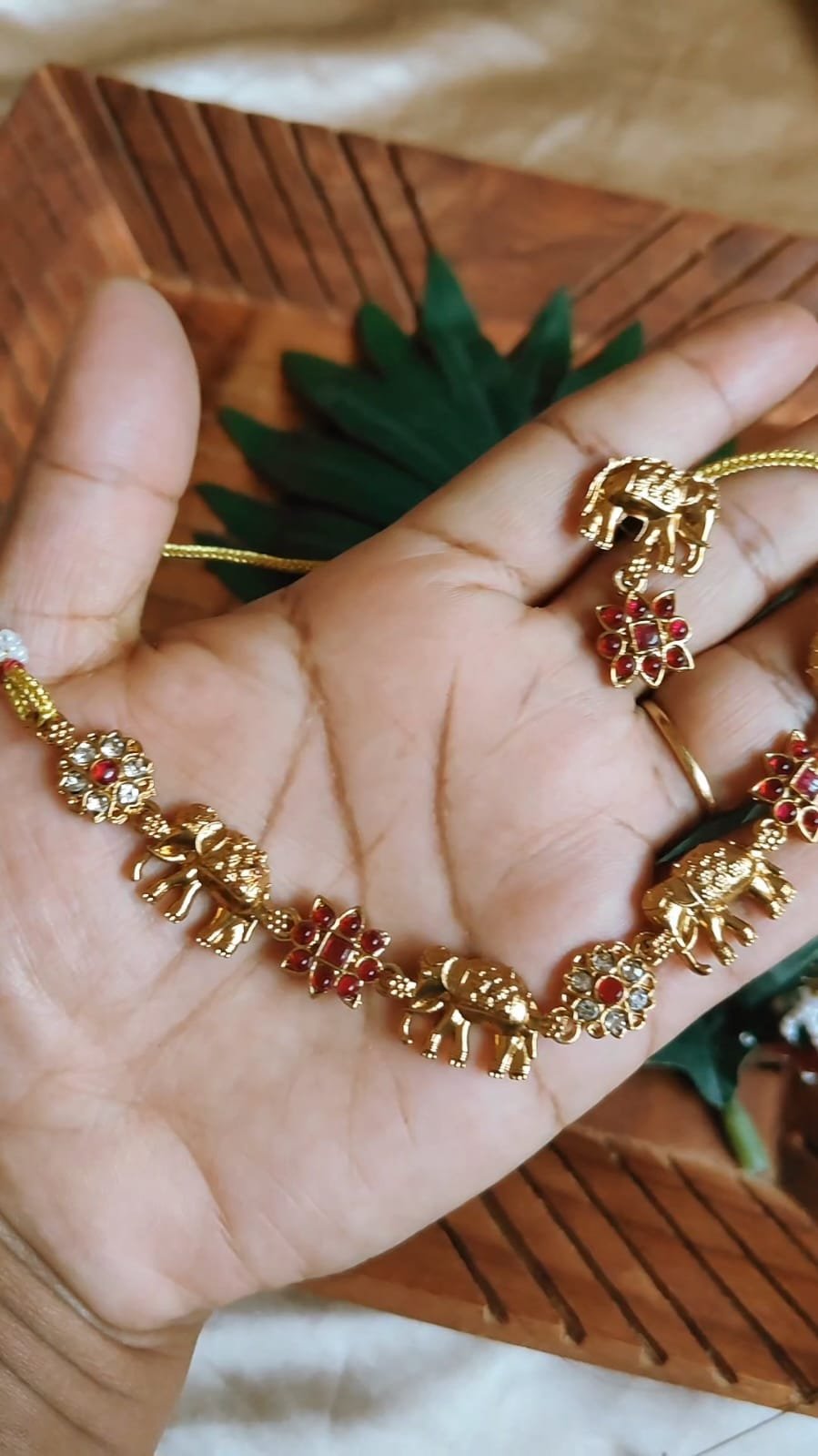 Elephant Neckpiece - Red