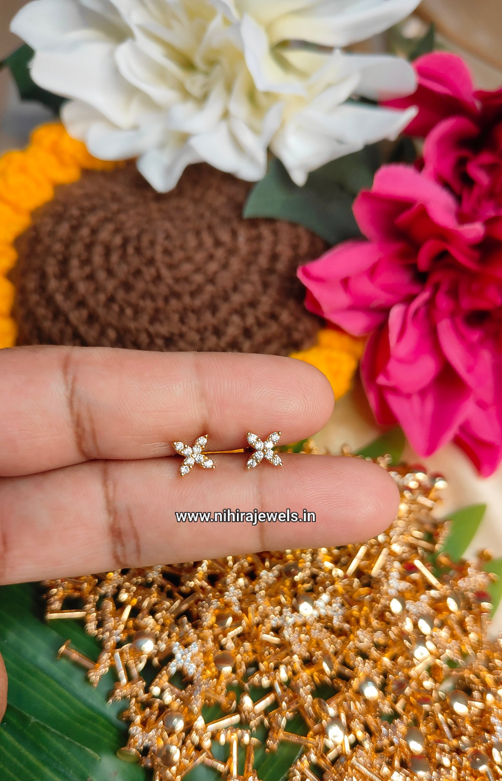 Ithal Earstud 1 pair