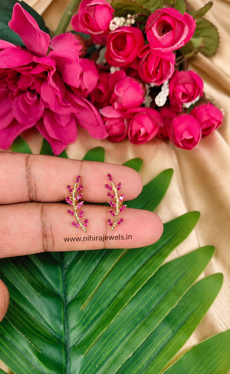 Eva Leaf Earstud Pink Stone 1pair