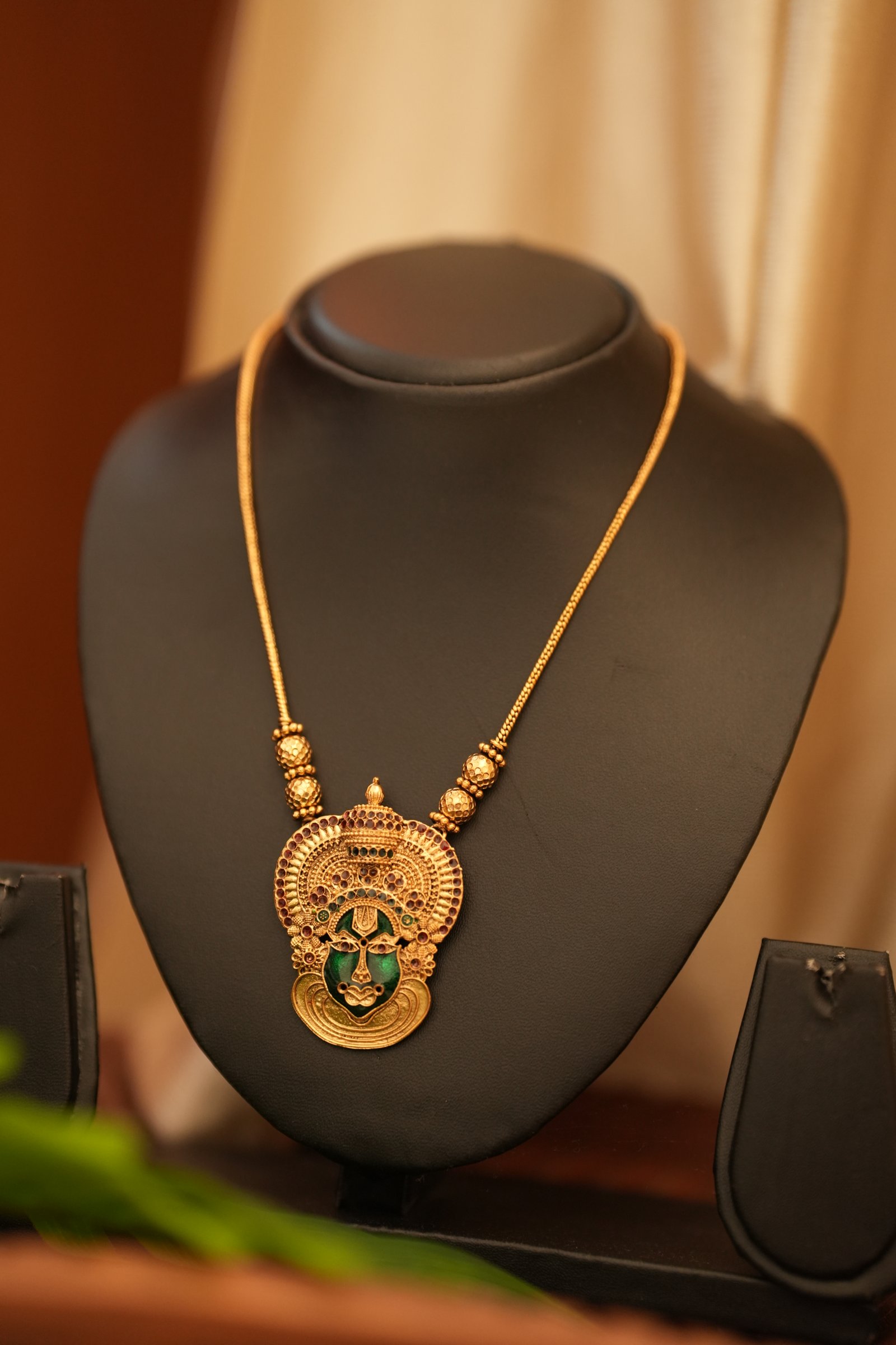 Kadakali Neckchain