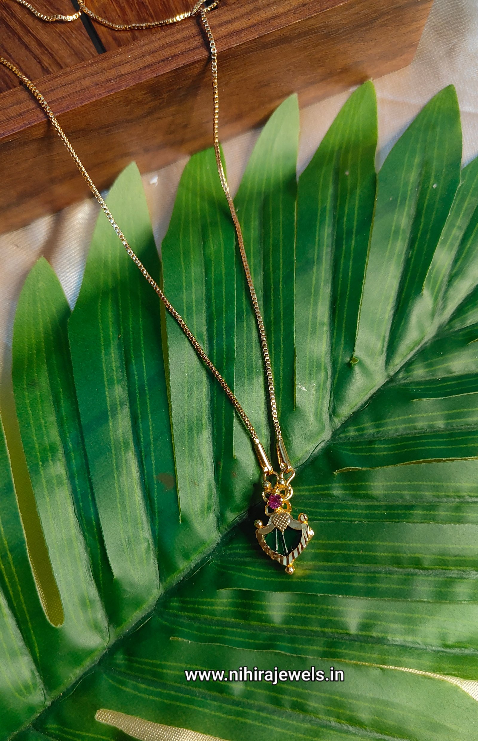 Palakka Pendent Chain BLUE
