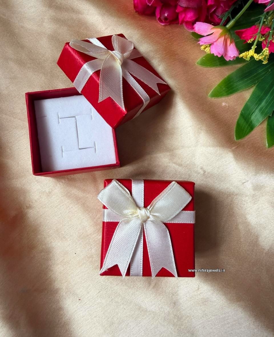 Tiny Jewels Box (5x5 cm) - Red