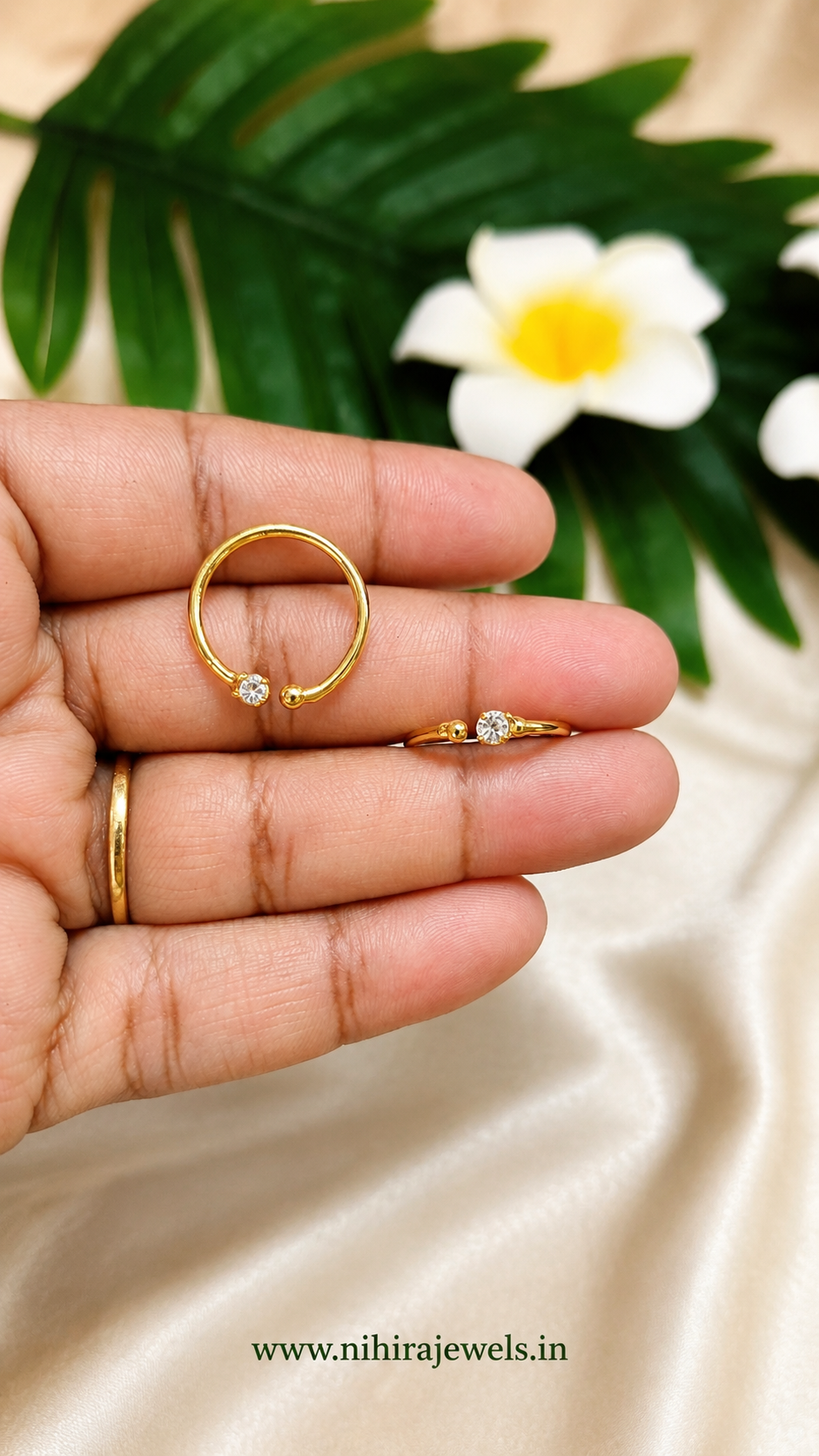 Toe Ring /Minji  1 Piece WHITE STONE Gold plated