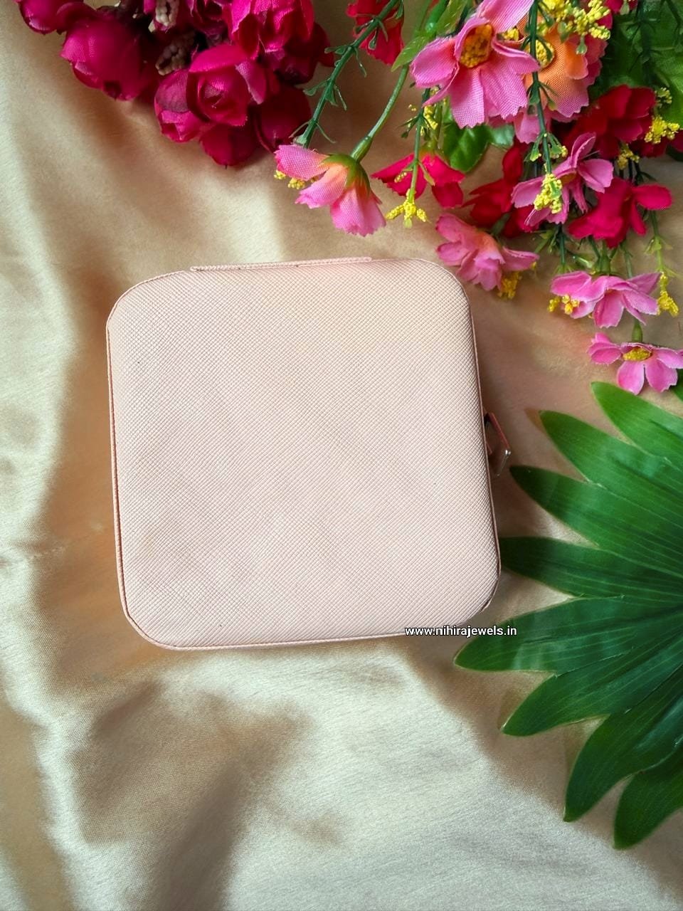 Jewels Box (Peach)