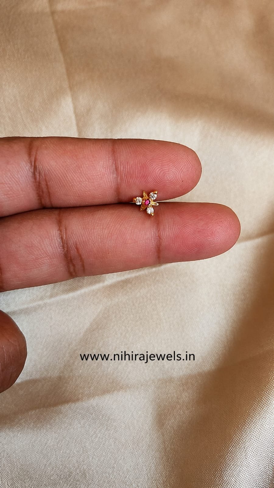 Ruby Petal  Nosepin