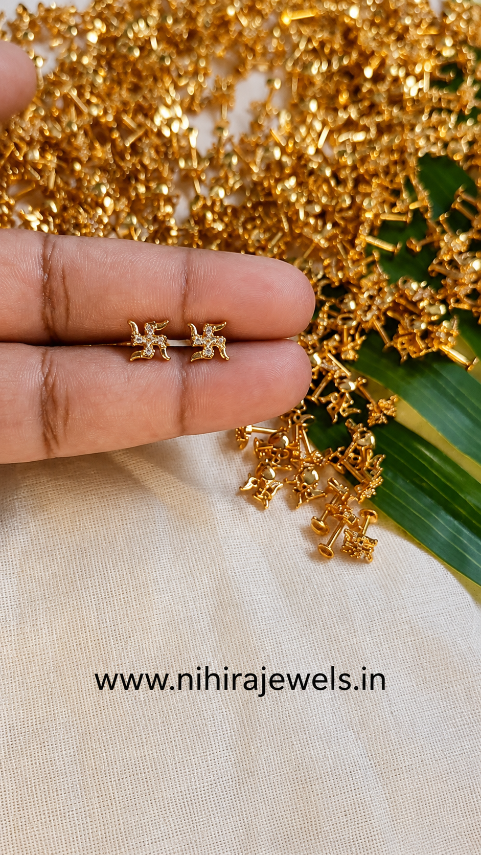 Swasti Earstuds