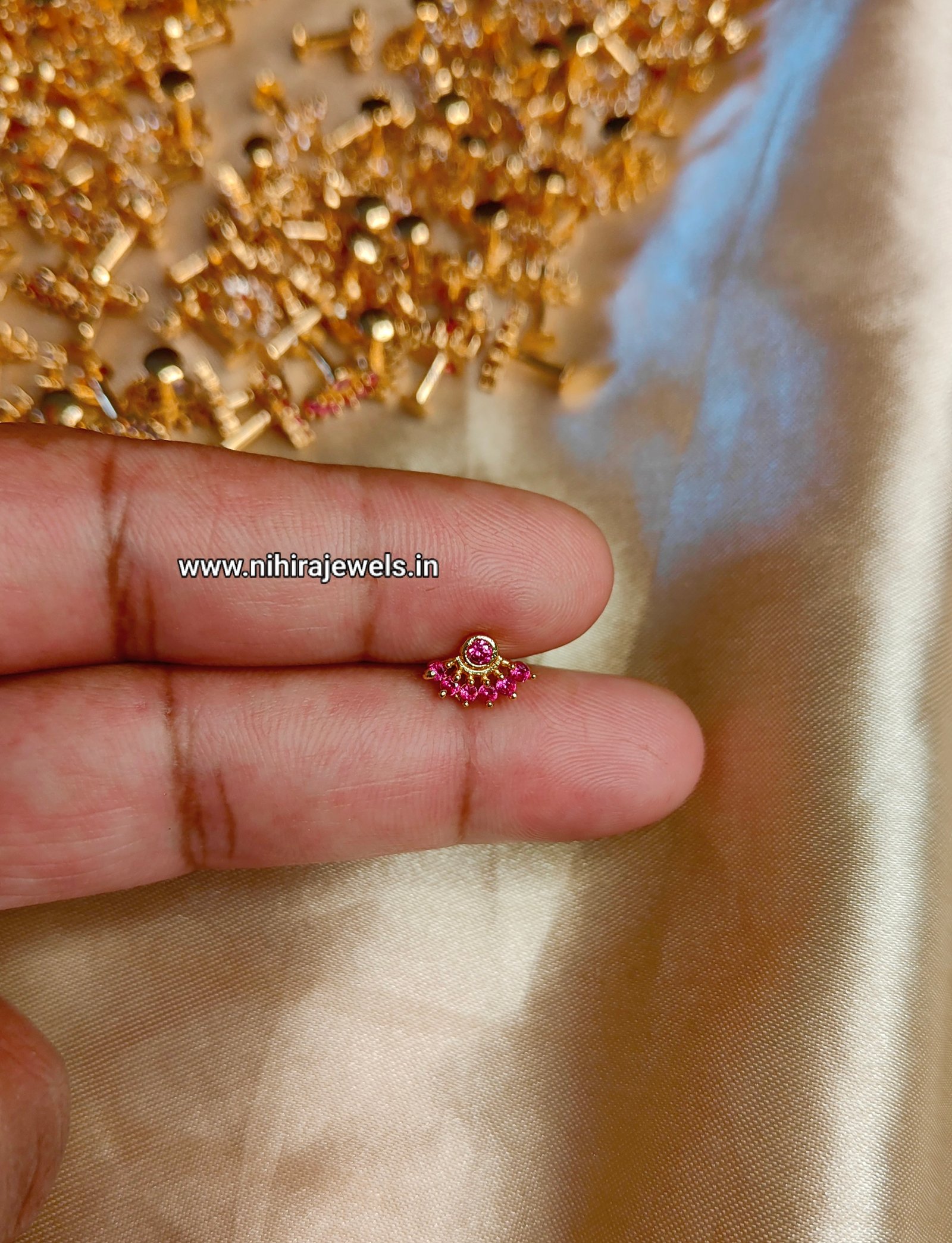 Maadhuri  NOSEPIN PINK